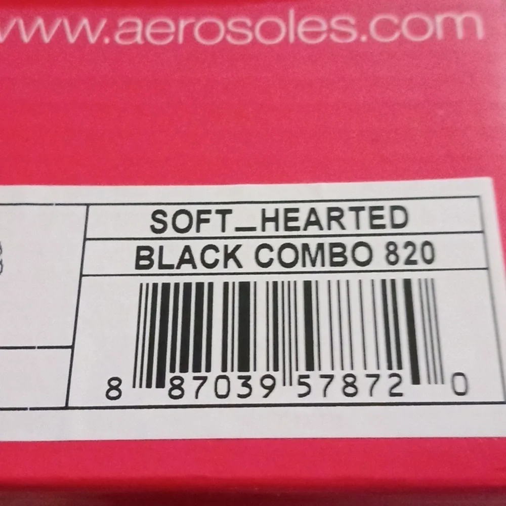 NWT'S AEROSOLS SOFT HEARTED SHOES
